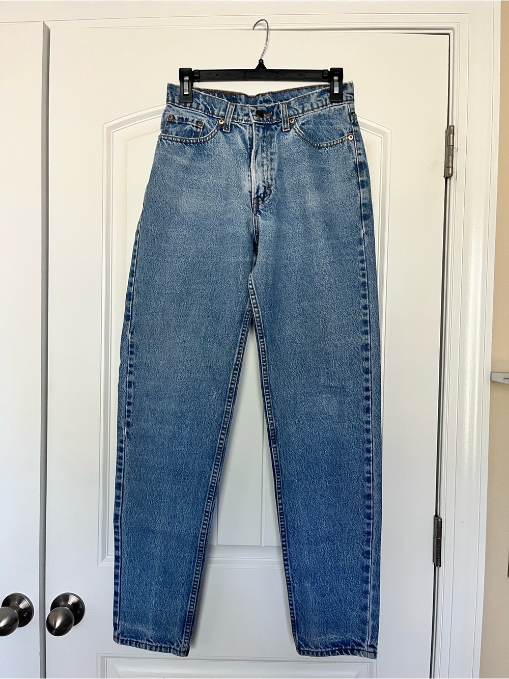 Jordache Women’s Straight Leg Mom Jeans SEE MEASUREMENTS FOR FIT